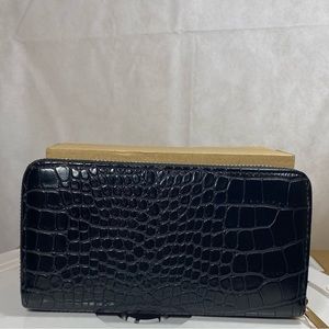 UNISEX Black leather zip around wallet BRAND NEW no tags